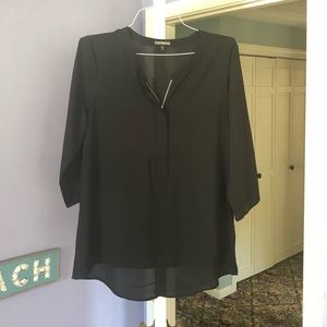 Express Zip Front 3/4 Sleeve Top